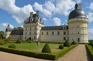 Lire la suite à propos de l’article 22 MAI : visite du château de Valencay avec le groupe sortie-découverte de la MJC